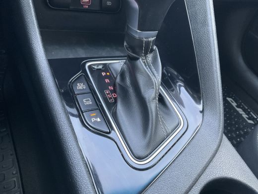 Kia Niro 1.6 GDi PHEV DynamicLine Carplay Stoel.Stuurverw. Nav/Cam Plug in ActivLease financial lease