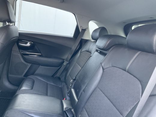 Kia Niro 1.6 GDi PHEV DynamicLine Carplay Stoel.Stuurverw. Nav/Cam Plug in ActivLease financial lease