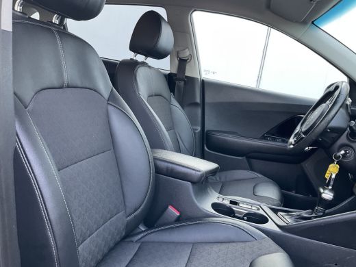 Kia Niro 1.6 GDi PHEV DynamicLine Carplay Stoel.Stuurverw. Nav/Cam Plug in ActivLease financial lease