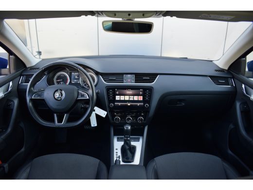 Skoda Octavia Combi 1.0 TSI Greentech Ambition Business | Automaat | Pano | CarPlay | Half Leer ActivLease financial lease
