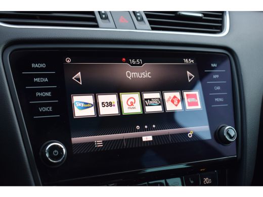 Skoda Octavia Combi 1.0 TSI Greentech Ambition Business | Automaat | Pano | CarPlay | Half Leer ActivLease financial lease