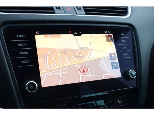 Skoda Octavia Combi 1.0 TSI Greentech Ambition Business | Automaat | Pano | CarPlay | Half Leer ActivLease financial lease