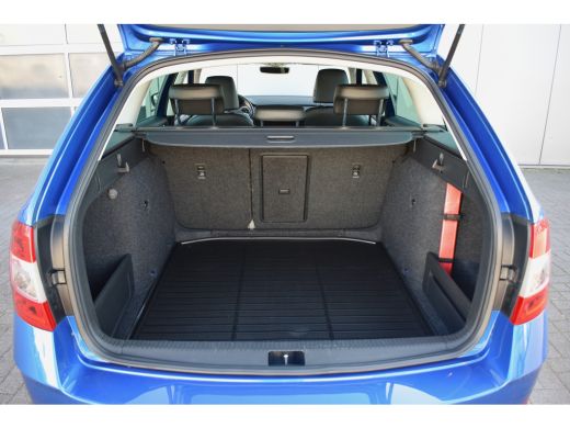 Skoda Octavia Combi 1.0 TSI Greentech Ambition Business | Automaat | Pano | CarPlay | Half Leer ActivLease financial lease