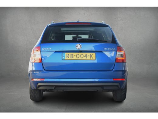 Skoda Octavia Combi 1.0 TSI Greentech Ambition Business | Automaat | Pano | CarPlay | Half Leer ActivLease financial lease