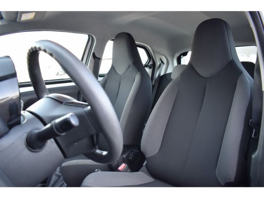 Toyota Aygo 1.0 VVT-i x-fun | Airco | Cruise | Elektrische Ramen ActivLease financial lease