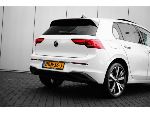 Volkswagen Golf 1.5 eHybrid Life Edition ActivLease financial lease