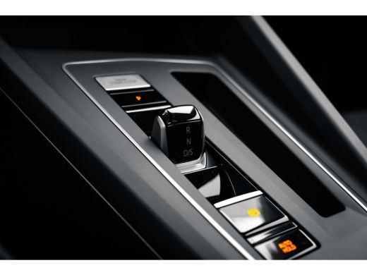 Volkswagen Golf 1.5 eHybrid Life Edition ActivLease financial lease