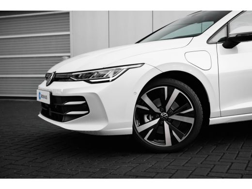 Volkswagen Golf 1.5 eHybrid Life Edition ActivLease financial lease