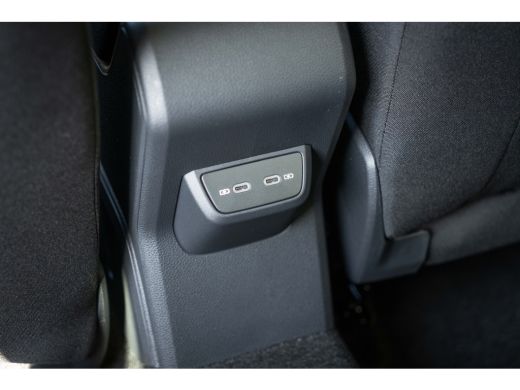 Volkswagen Polo Volkswagen Life Edition | 'App-Connect' draadloze smartphone integratie | Buitenspiegels elektris... ActivLease financial lease