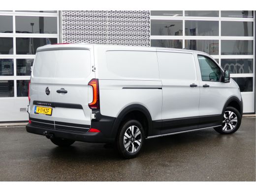 Volkswagen Transporter 2024 | PanAmericana | Automaat 150 pk | Trekhaak | Camera | Navi | Stoelverwarming ActivLease financial lease