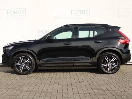 Volvo  XC40 2.0 T5 AWD R-Design CAMERA | HARMAN KARDON | PANO | STOELVERW | AFN TREKHAAK | ActivLease financial lease