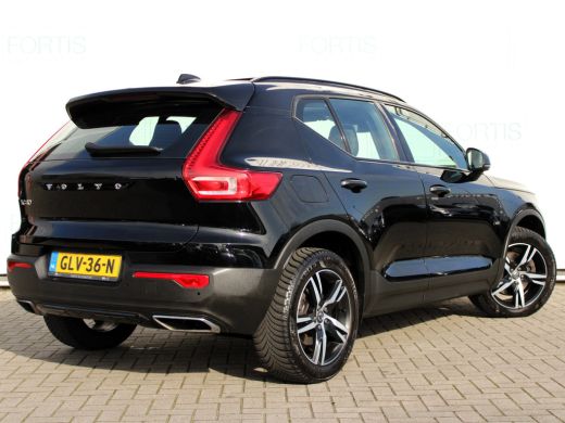 Volvo  XC40 2.0 T5 AWD R-Design CAMERA | HARMAN KARDON | PANO | STOELVERW | AFN TREKHAAK | ActivLease financial lease