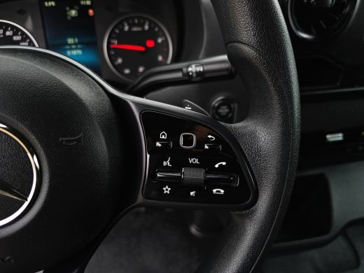Mercedes Sprinter 317 CDI L2 H2 RWD - AUTOMAAT - 170 Pk - Euro 6 - MBUX - ParkeerCamera - StoelVerwarming ActivLease financial lease