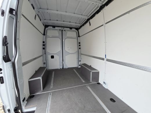 Mercedes Sprinter 317 CDI L2 H2 RWD - AUTOMAAT - 170 Pk - Euro 6 - MBUX - ParkeerCamera - StoelVerwarming ActivLease financial lease