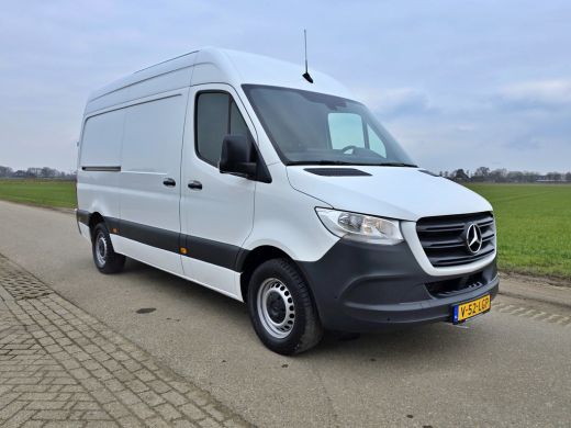 Mercedes Sprinter 317 CDI L2 H2 RWD - AUTOMAAT - 170 Pk - Euro 6 - MBUX - ParkeerCamera - StoelVerwarming ActivLease financial lease
