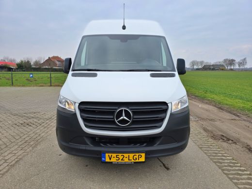 Mercedes Sprinter 317 CDI L2 H2 RWD - AUTOMAAT - 170 Pk - Euro 6 - MBUX - ParkeerCamera - StoelVerwarming ActivLease financial lease