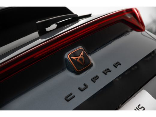 Seat Formentor 1.4 e-Hybrid VZ Performance 245 pk | Carplay | Stoel- en stuurverwarming | Camera ActivLease financial lease