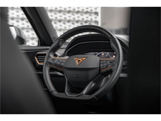 Seat Formentor 1.4 e-Hybrid VZ Performance 245 pk | Carplay | Stoel- en stuurverwarming | Camera ActivLease financial lease