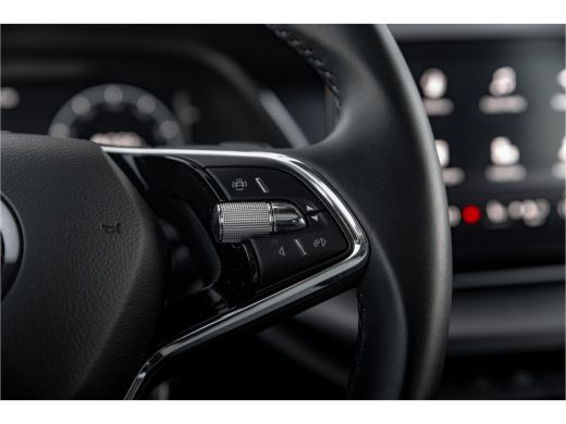 Skoda Octavia Combi 1.4 TSI iV PHEV Business Edition 204 pk | Panoramadak | Camera | Carplay ActivLease financial lease