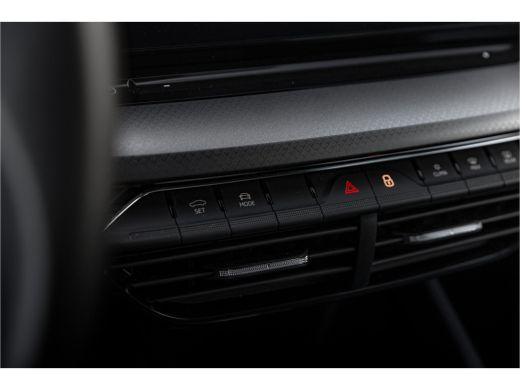 Skoda Octavia Combi 1.4 TSI iV PHEV Business Edition 204 pk | Panoramadak | Camera | Carplay ActivLease financial lease