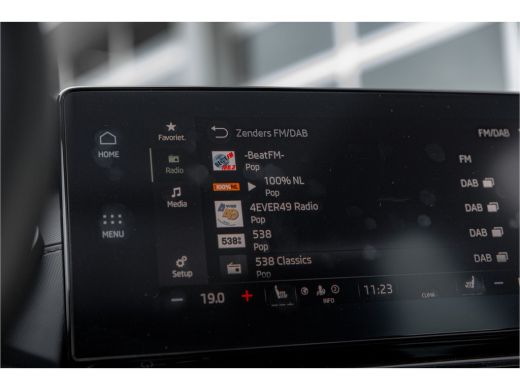 Skoda Octavia Combi 1.4 TSI iV PHEV Business Edition 204 pk | Panoramadak | Camera | Carplay ActivLease financial lease