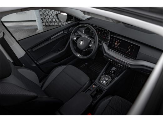 Skoda Octavia Combi 1.4 TSI iV PHEV Business Edition 204 pk | Panoramadak | Camera | Carplay ActivLease financial lease