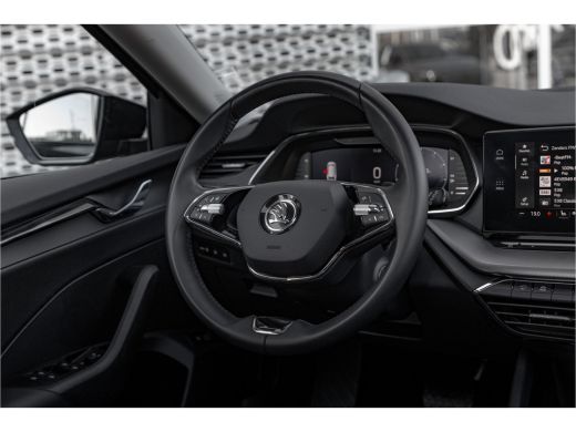 Skoda Octavia Combi 1.4 TSI iV PHEV Business Edition 204 pk | Panoramadak | Camera | Carplay ActivLease financial lease
