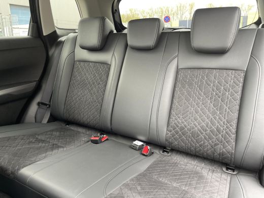 Suzuki Vitara 1.4 Boosterjet Style Smart Hybrid Stoelverwarming | Apple CarPlay & Android Auto | Navigatiesyste... ActivLease financial lease