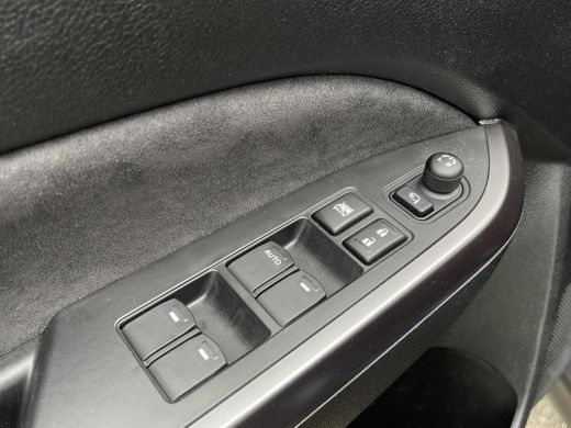 Suzuki Vitara 1.4 Boosterjet Style Smart Hybrid Stoelverwarming | Apple CarPlay & Android Auto | Navigatiesyste... ActivLease financial lease