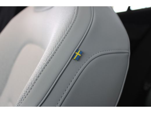 Volvo  EX30 Volvo Twin Performance 428PK Ultra 69kWh | 20'' Velgen | Getint Glas | Stoelverw | Panoramadak ActivLease financial lease