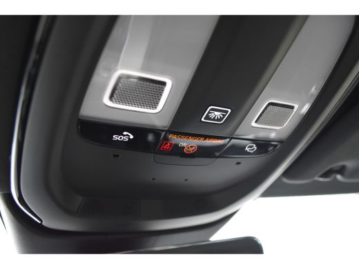 Volvo  V60 Volvo B3 Plus Dark | HarmanKardon | 360°Camera | Trekhaak ActivLease financial lease