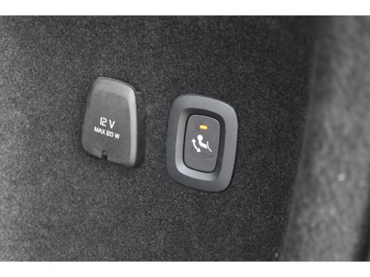 Volvo  V60 Volvo B3 Plus Dark | HarmanKardon | 360°Camera | Trekhaak ActivLease financial lease
