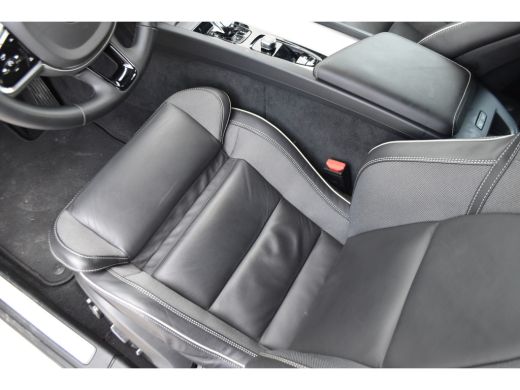 Volvo  V60 Volvo B3 Plus Dark | HarmanKardon | 360°Camera | Trekhaak ActivLease financial lease