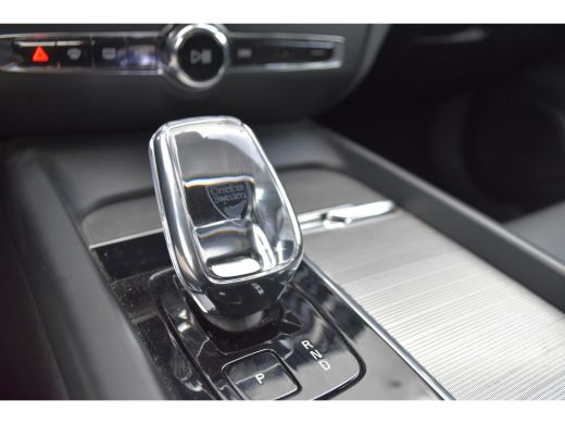 Volvo  V60 Volvo B3 Plus Dark | HarmanKardon | 360°Camera | Trekhaak ActivLease financial lease