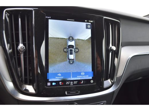 Volvo  V60 Volvo B3 Plus Dark | HarmanKardon | 360°Camera | Trekhaak ActivLease financial lease