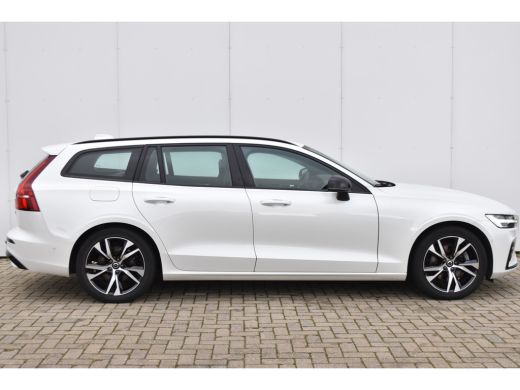 Volvo  V60 Volvo B3 Plus Dark | HarmanKardon | 360°Camera | Trekhaak ActivLease financial lease