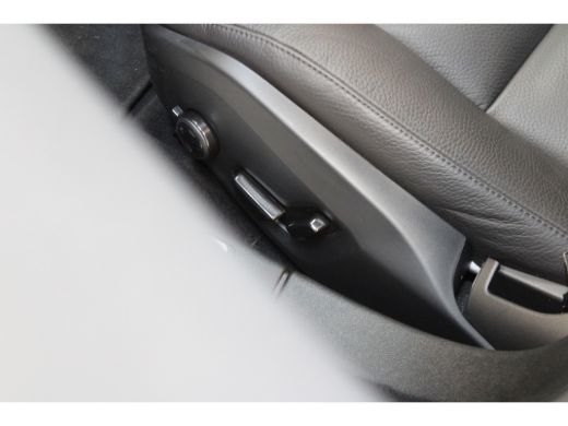 Volvo  V60 Volvo T6 350PK Plus Dark | Stuur- + stoelverwarming | Elektr. Stoelen | Keyless | Camera ActivLease financial lease