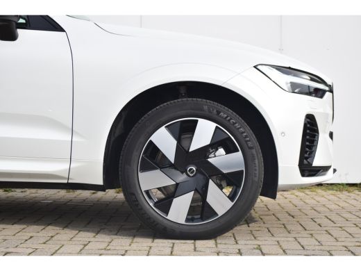 Volvo  XC60 Volvo Recharge T6 AWD Ultimate Dark |Trekhaak |CrystalWhite |Pano |LageKM! ActivLease financial lease