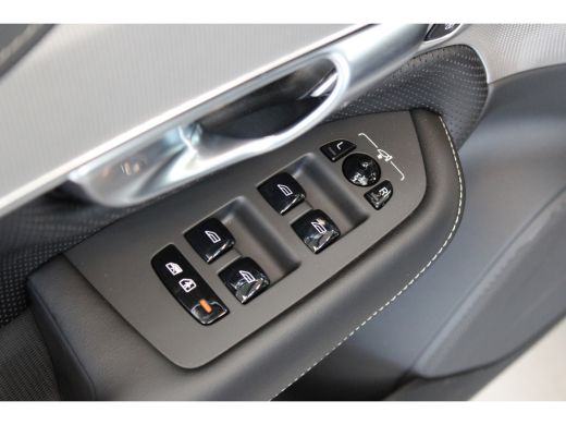 Volvo  XC90 Volvo XC90 T8 455PK Ultra Dark | Full Option | HEICO | Selected Luchtvering | B&W Audio | Gelam. ... ActivLease financial lease