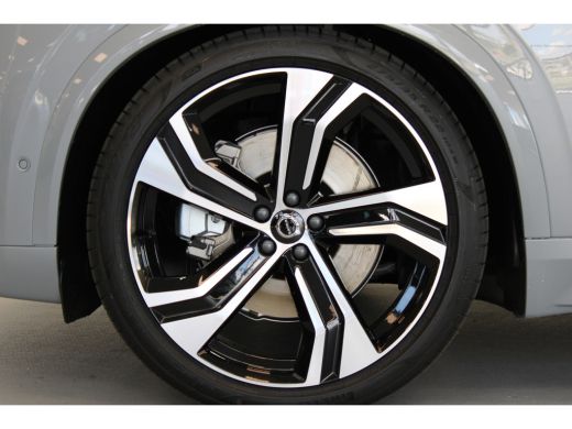 Volvo  XC90 Volvo XC90 T8 455PK Ultra Dark | Full Option | HEICO | Selected Luchtvering | B&W Audio | Gelam. ... ActivLease financial lease