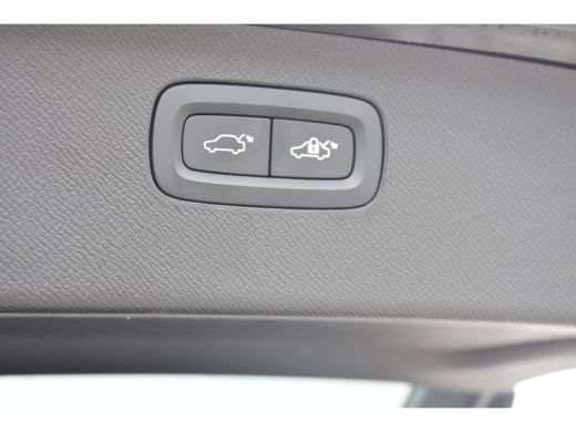 Volvo  XC90 Volvo T8 Ultimate Dark |Massage | LageKM | B&W| Panodak ActivLease financial lease