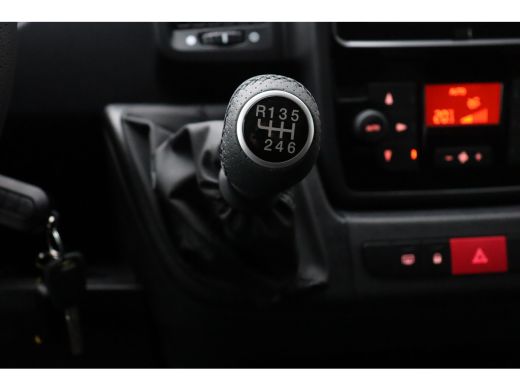 Citroën Jumper 2.2 BlueHDi 140 L3H2 3.3t | 2 zitplaatsen rechtsvoor | Airco | Airco (automatisch) ActivLease financial lease