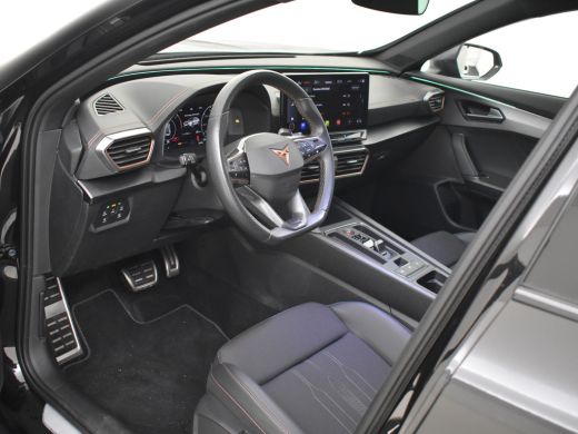 Seat Formentor 1.4 e-Hybrid VZ Performance 245pk | Adaptief cruise control | Dodehoekdetectie | Navigatie | Led ... ActivLease financial lease