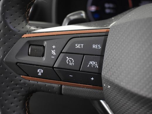 Seat Formentor 1.4 e-Hybrid VZ Performance 245pk | Adaptief cruise control | Dodehoekdetectie | Navigatie | Led ... ActivLease financial lease