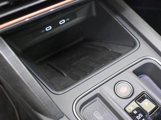Seat Formentor 1.4 e-Hybrid VZ Performance 245pk | Adaptief cruise control | Dodehoekdetectie | Navigatie | Led ... ActivLease financial lease