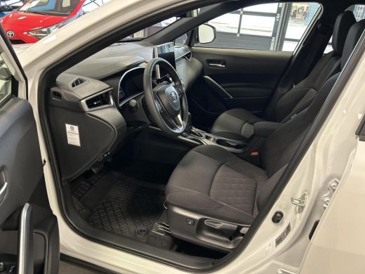 Toyota Corolla Cross Hybrid 200 Dynamic (Naviagtie - Stoelverwarming) ActivLease financial lease