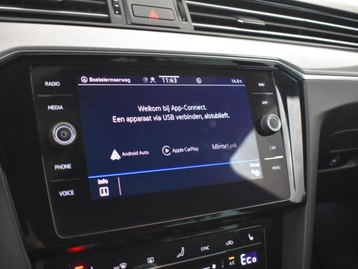 Volkswagen Passat Variant 1.4 TSI PHEV 218pk GTE Business | Adaptief cruise control | Trekhaak | Navigatie | App co... ActivLease financial lease
