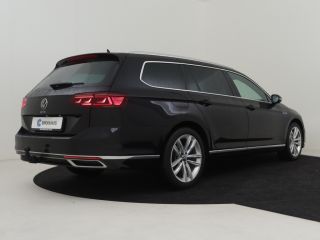 Volkswagen Passat Variant 1.4 TSI PHEV 218pk GTE Business | Adaptief cruise control | Trekhaak | Navigatie | App co...