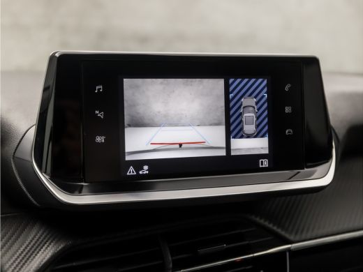 Peugeot 2008 1.2 PureTech Sport Automaat (APPLE CARPLAY, NAVIGATIE, STOELVERWARMING, 360 CAMERA, LED KOPLAMPEN... ActivLease financial lease