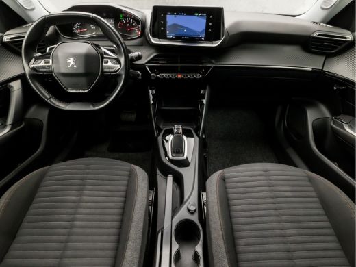 Peugeot 2008 1.2 PureTech Sport Automaat (APPLE CARPLAY, NAVIGATIE, STOELVERWARMING, 360 CAMERA, LED KOPLAMPEN... ActivLease financial lease